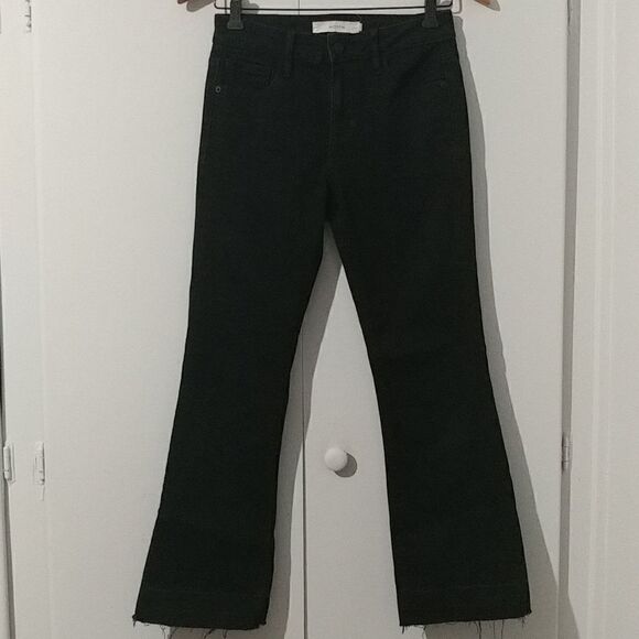 Hidden Jeans  - Picture 1 of 6
